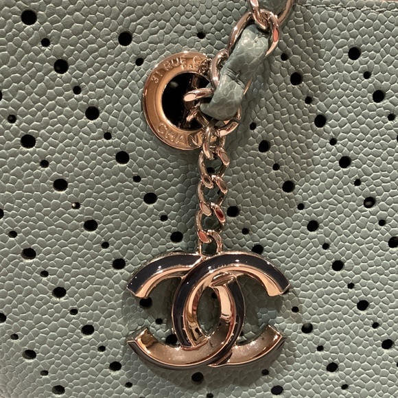 Beautiful Channel Tote Special Limited Edition!!! - Picture 2 of 15